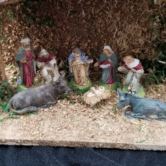 Vintage Christmas Nativity Scene Creche Wooden Stable Tree Angel Kings Animals - Picture 3 of 7
